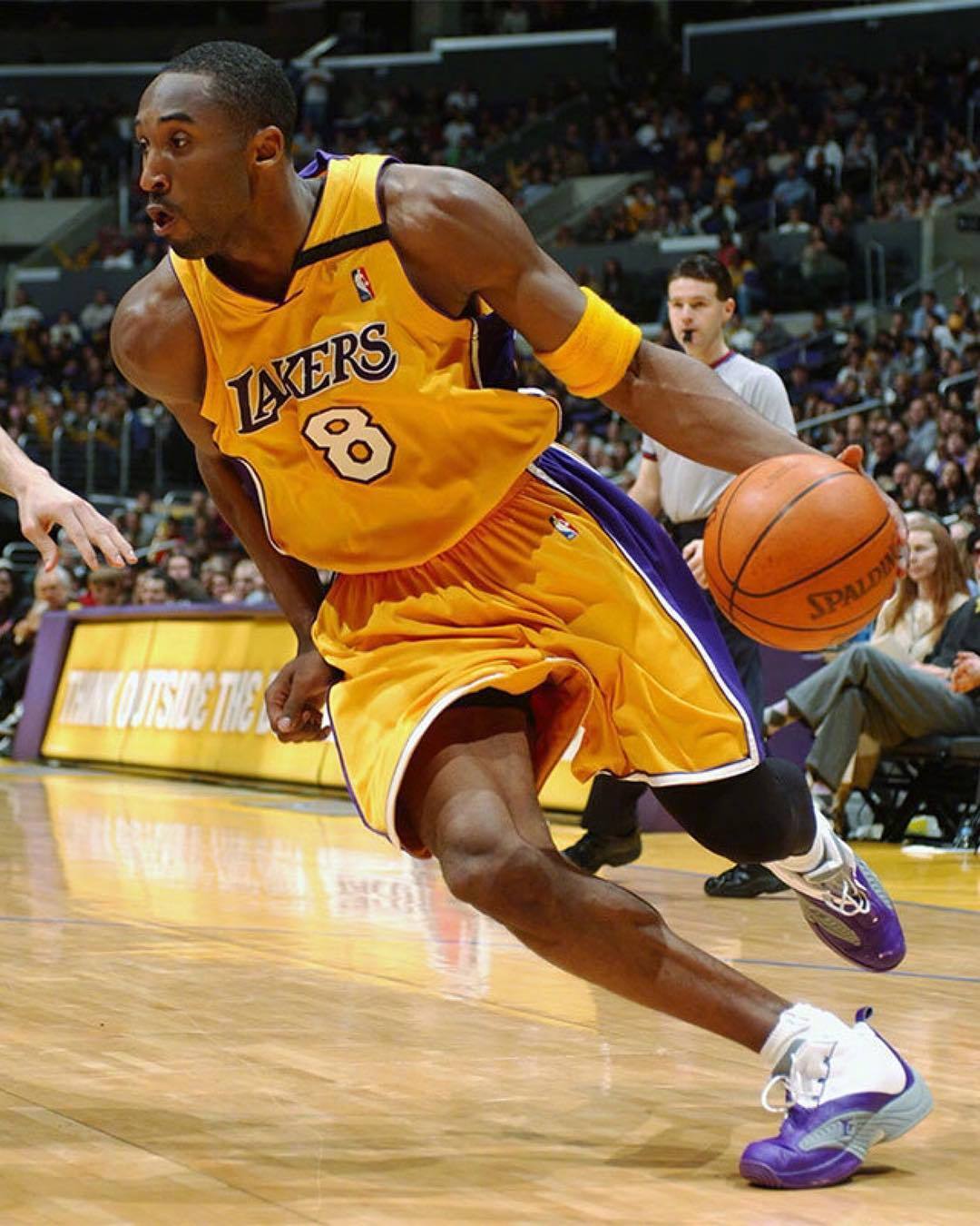 眼神飘忽 眼神飘忽